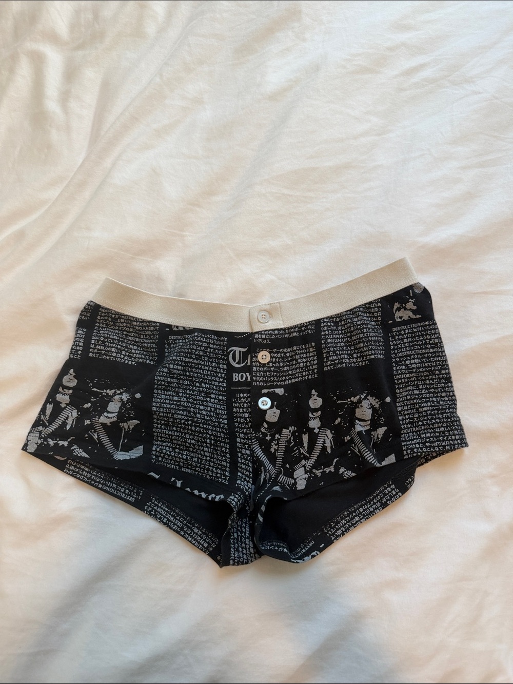 brandy melville black radio silence boy shorts